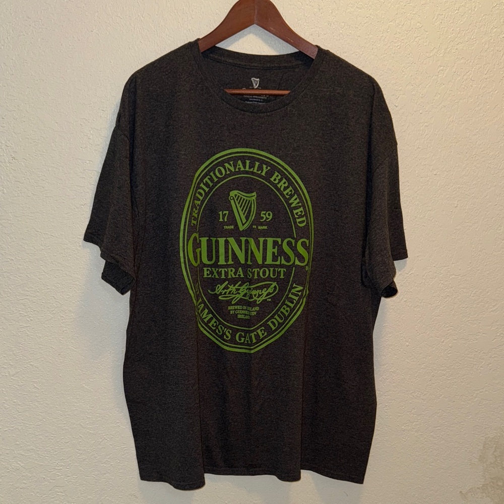 Guinness Men's Charcoal Tee with Green Emblem